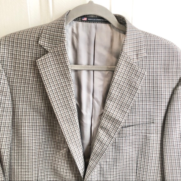 Hart Schafner Marx mens’ plaid suit jacket. - Picture 3 of 12